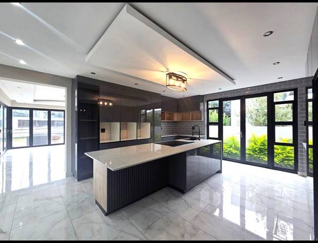 5 BEDROOM HOUSE FOR SALE IN THE ISLANDS ESTATES